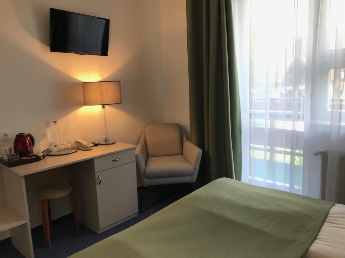 Zsanett Hotel Balatonkeresztur