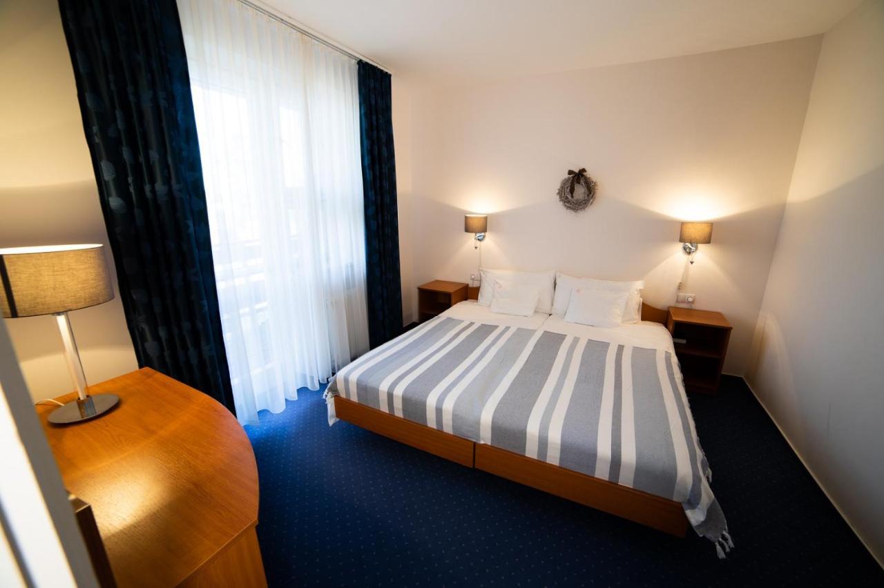 Zsanett 3* Balatonkeresztur